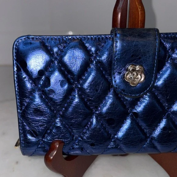 Borgasets Wallet Full Size Leather Bifold Iridescent Blue Quilted Genuine RFID - Picture 3 of 16
